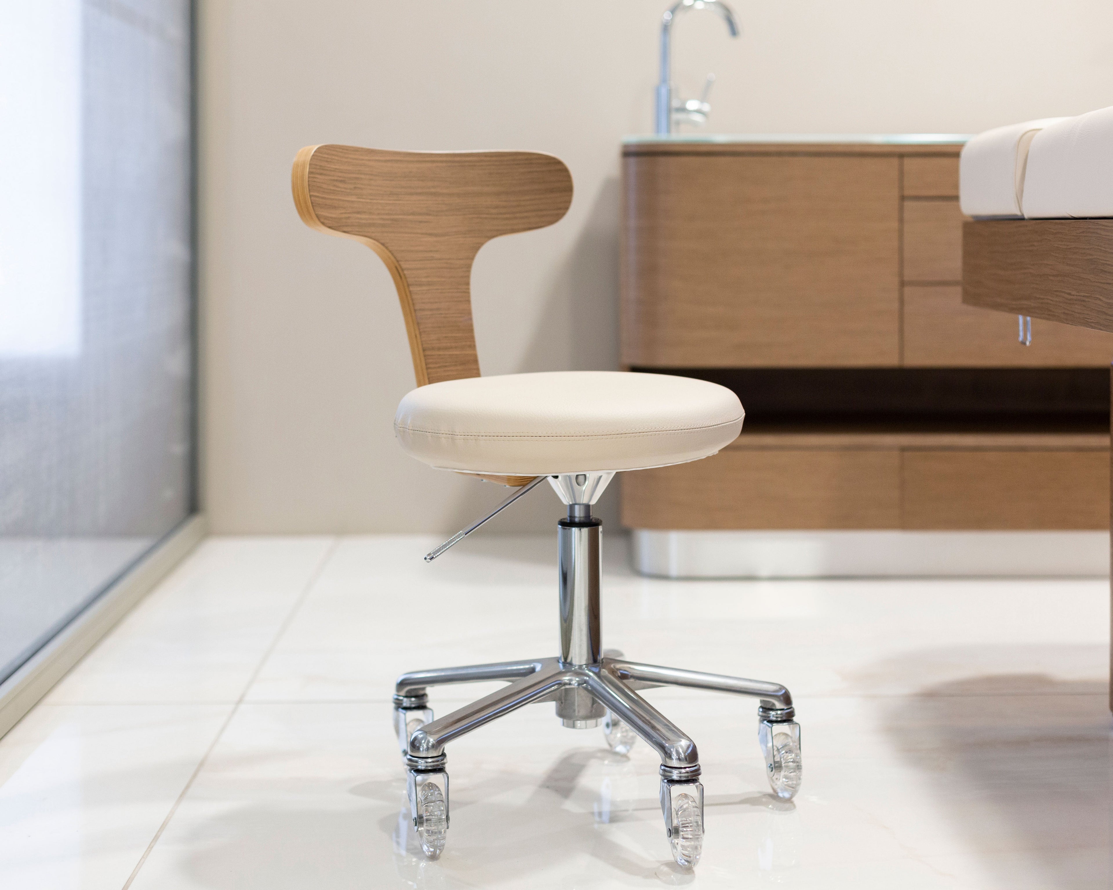 Stool Aloe